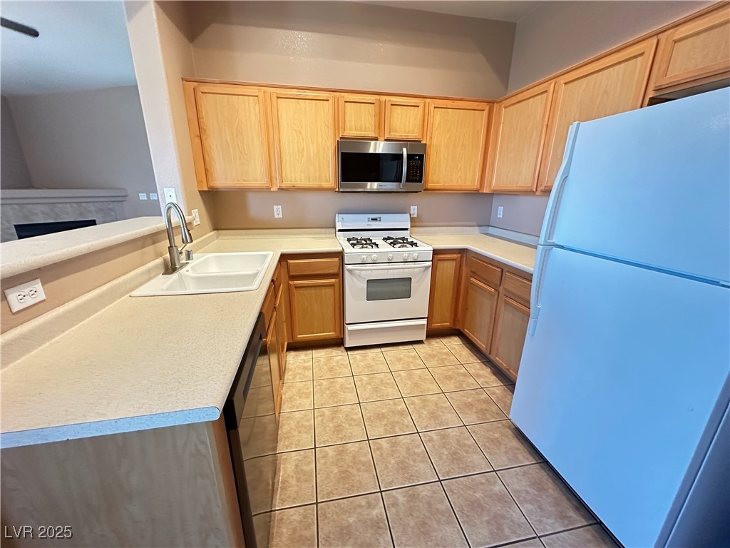 3460 Cactus Shadow Street 203 Property Photo 7