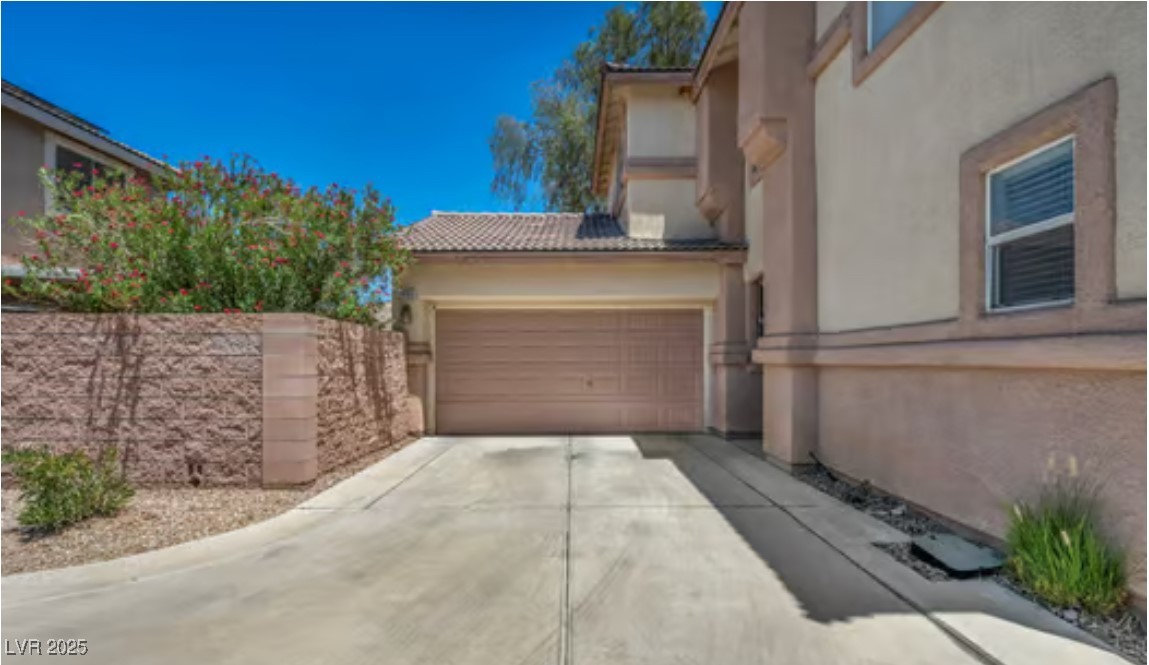 1463 Evening Song Avenue Property Photo 2