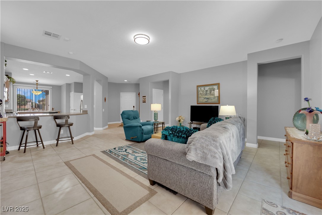 2709 Rue Montpellier Avenue Property Photo