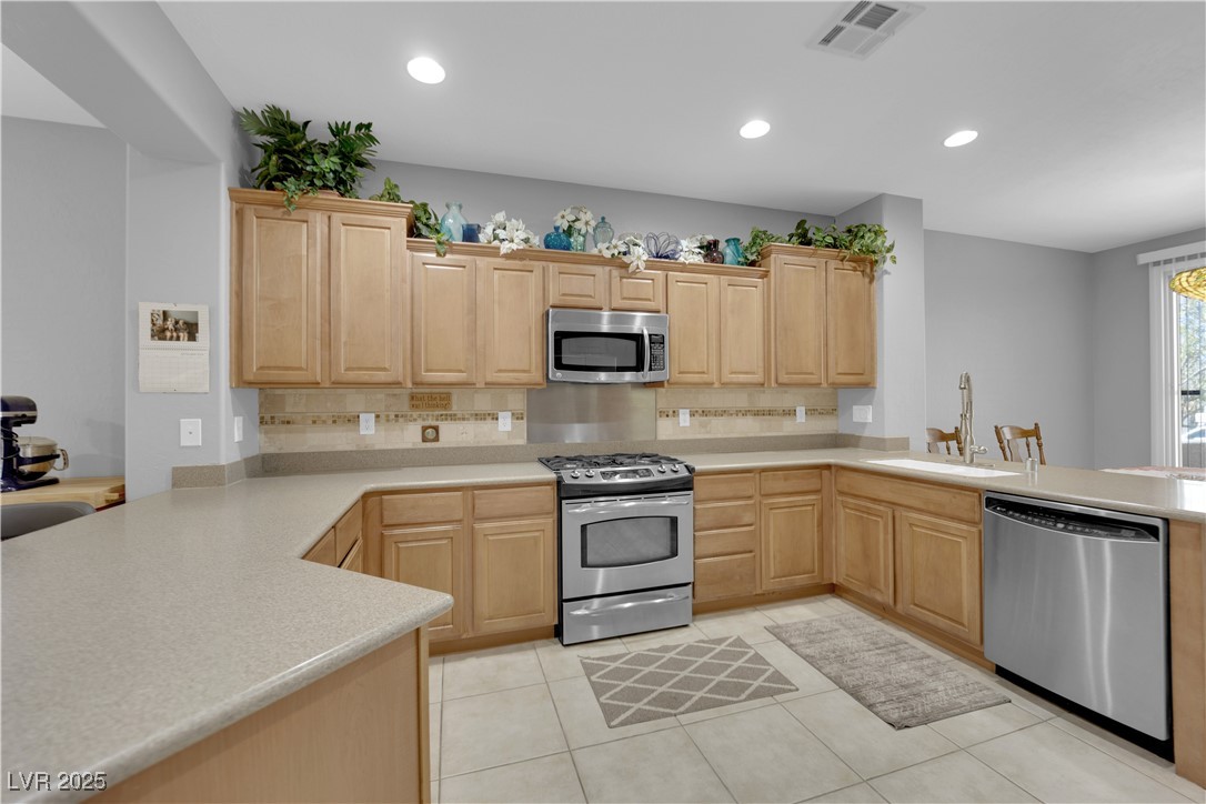 2709 Rue Montpellier Avenue Property Photo 8