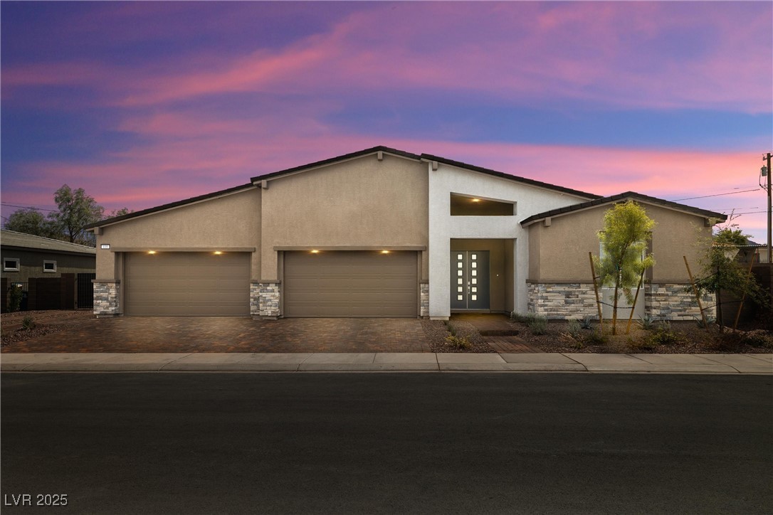 135 Barnett Crest Court Property Photo