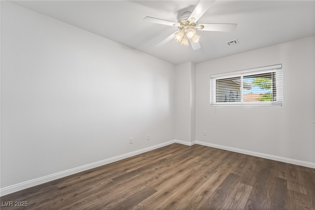 206 Lynbrook Street Property Photo 20