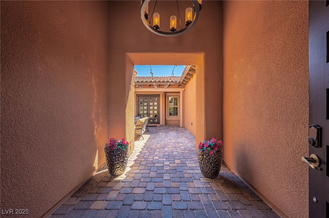 47 Grand Masters Drive Property Photo 3