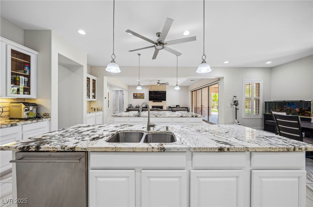 47 Grand Masters Drive Property Photo 17