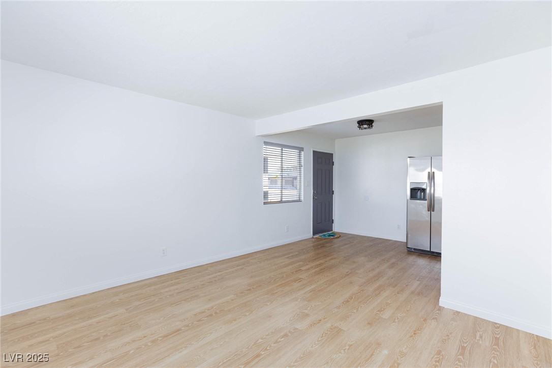 3821 1/2 Daisy Street 26 Property Photo 9
