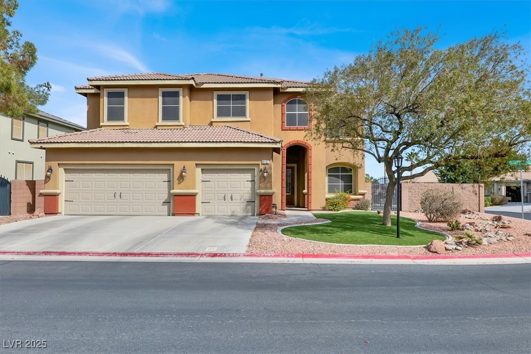 8102 Villa De La Playa Street Property Photo