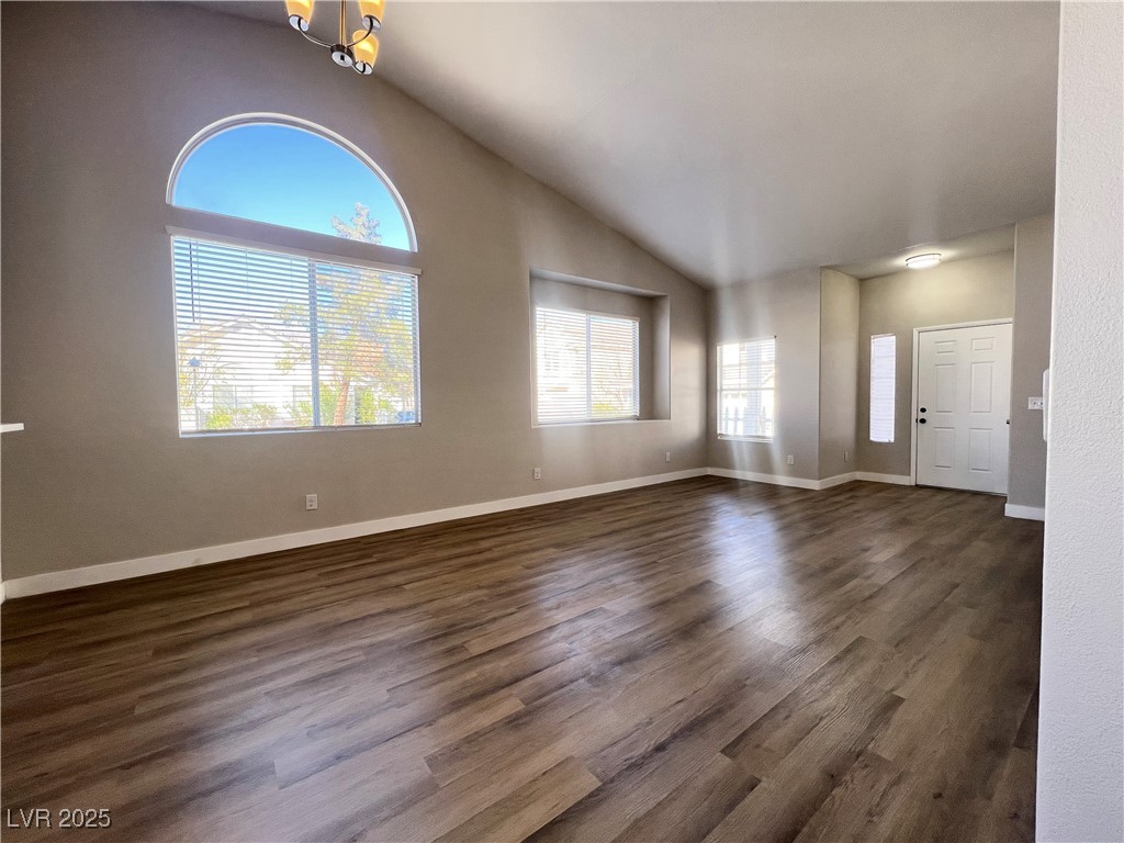 5263 Shasta Lake Way Property Photo 5