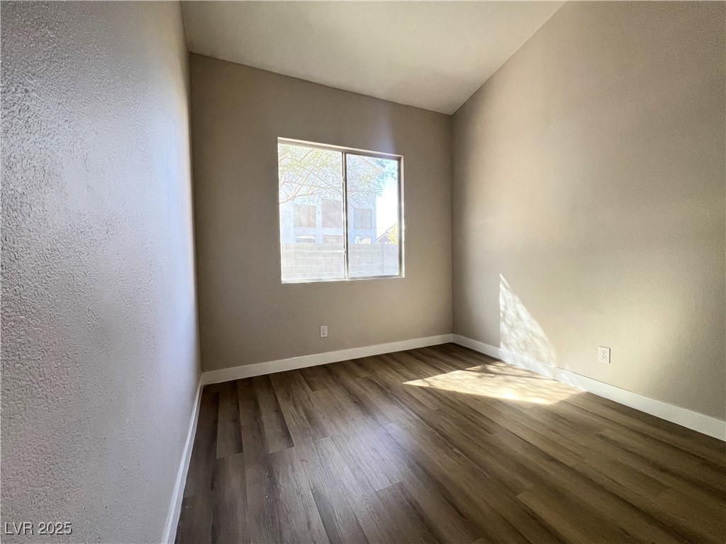 5263 Shasta Lake Way Property Photo 13