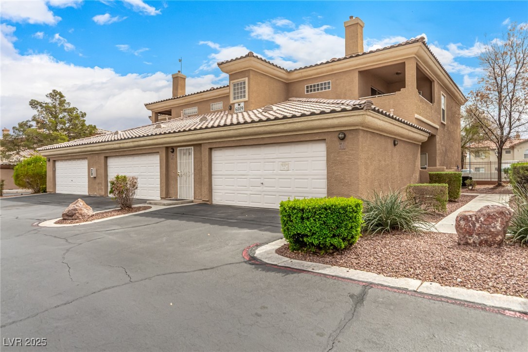 6809 Cobre Azul 201 Property Photo
