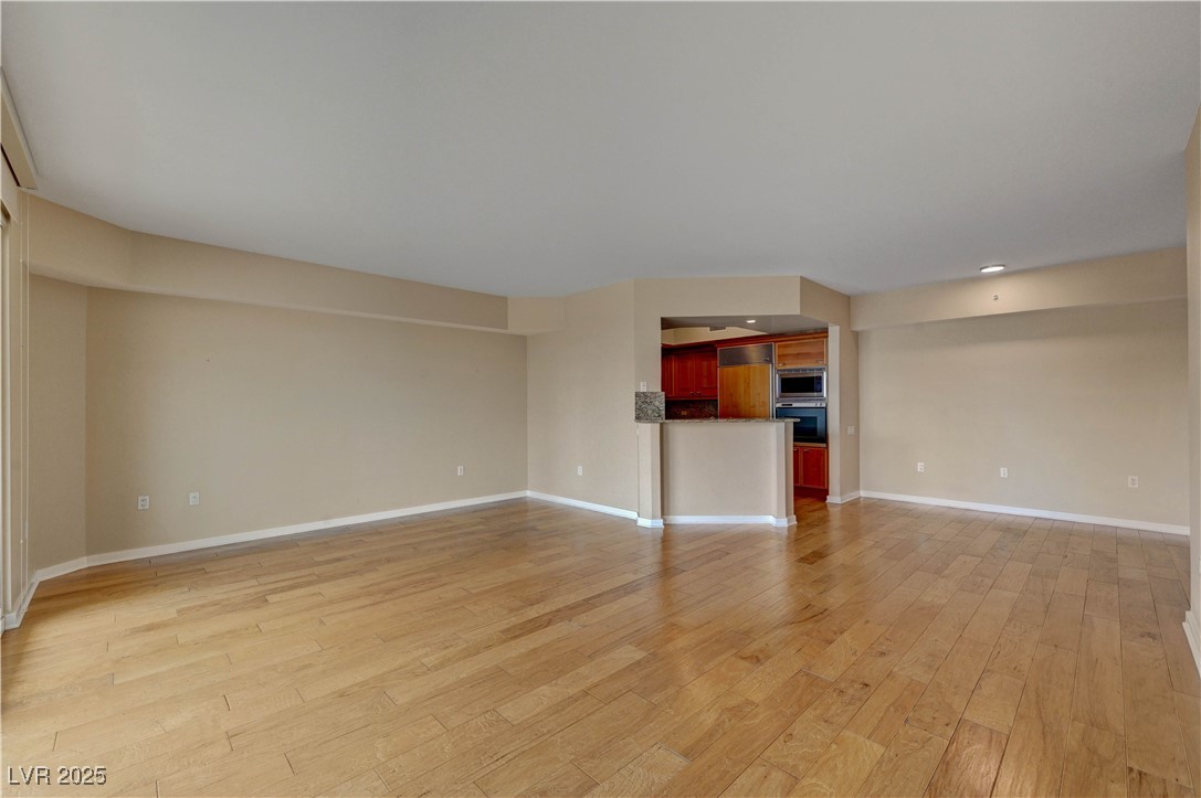 2777 Paradise Road 607 Property Photo 4