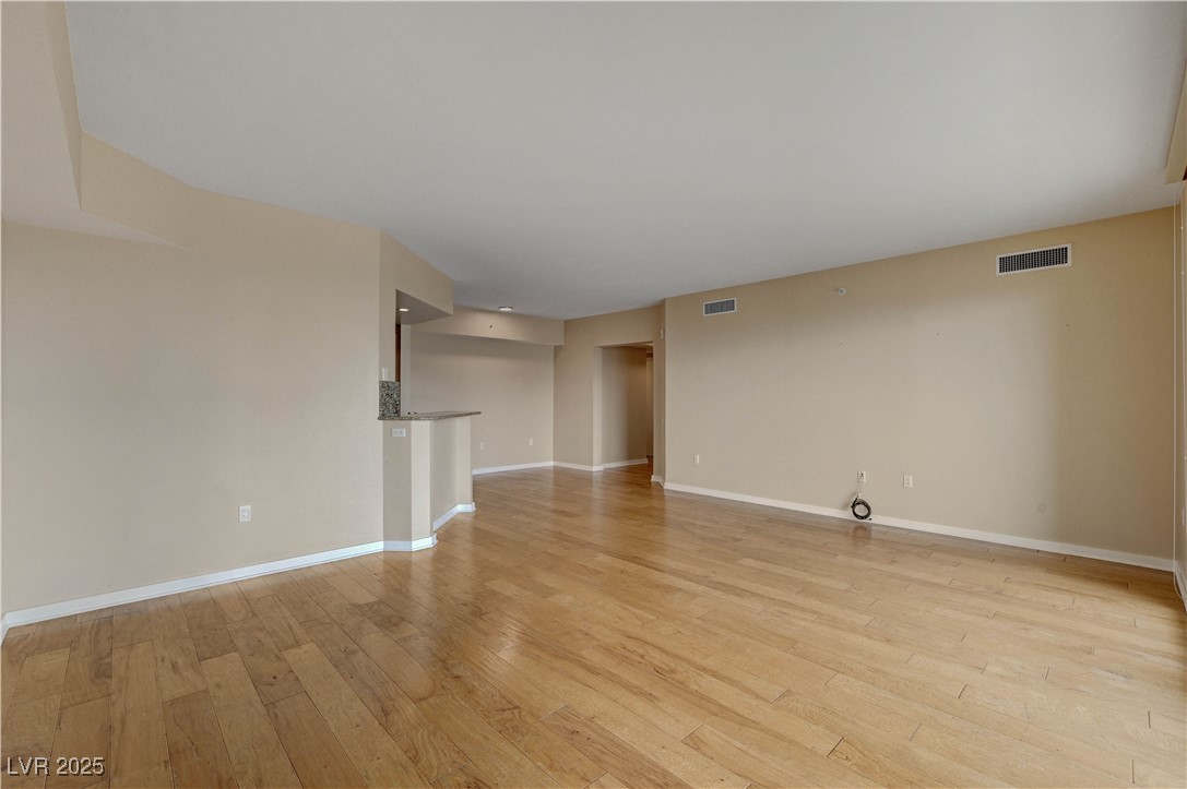 2777 Paradise Road 607 Property Photo 5