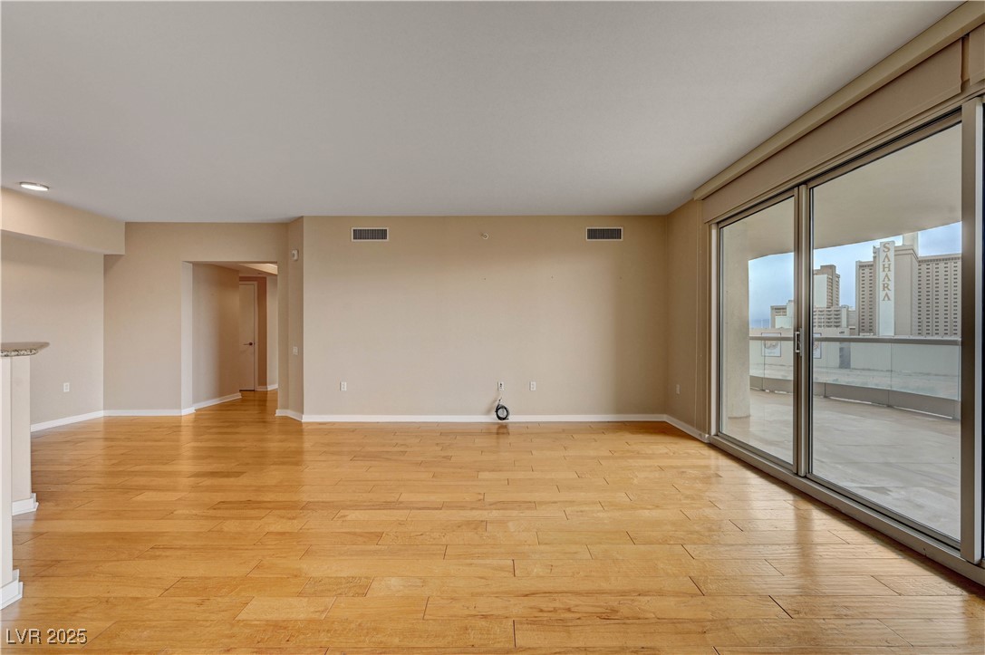 2777 Paradise Road 607 Property Photo 8