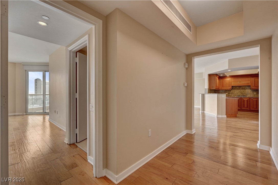 2777 Paradise Road 607 Property Photo 27