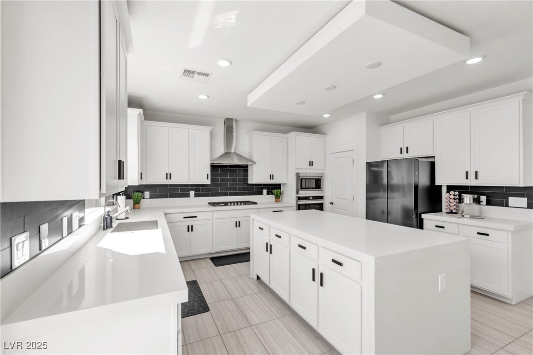 10122 Mystic Falls Drive Property Photo 12