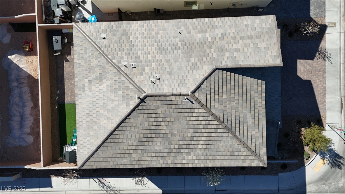 10122 Mystic Falls Drive Property Photo 47