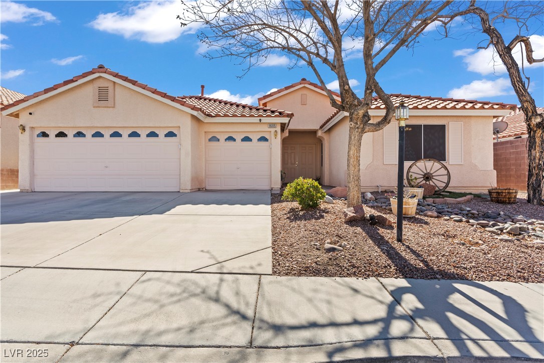 1605 Silver Slipper Avenue Property Photo