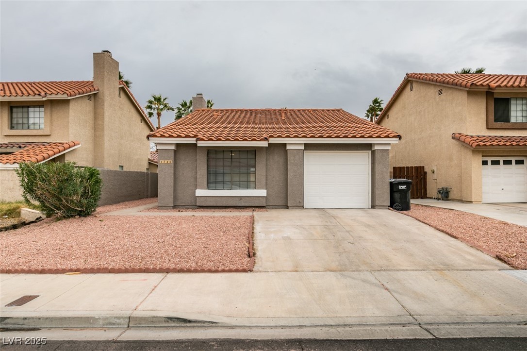 1744 La Cruz Drive Property Photo 1