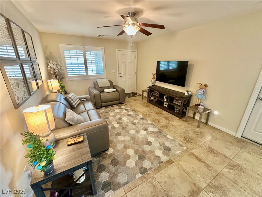 2790 Chetco River Street Property Photo 5