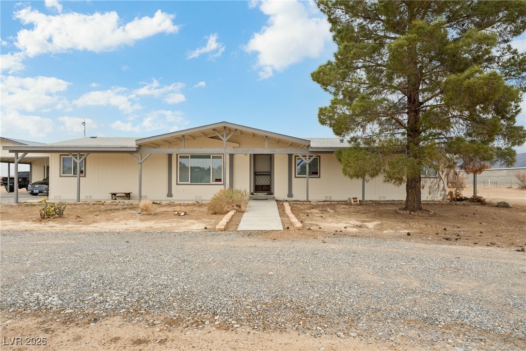 3560 East Thousandaire Boulevard Property Photo 1