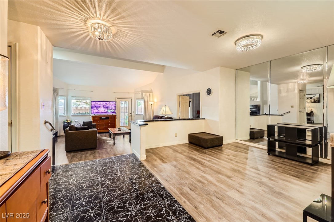 2611 Laguna Shores Lane Property Photo 17