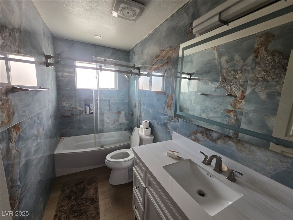 El Encanto South Real Estate Listings Main Image