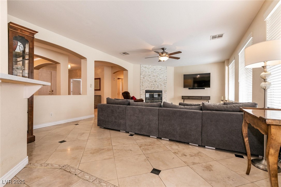 1313 Gallery Oaks Drive Property Photo 8