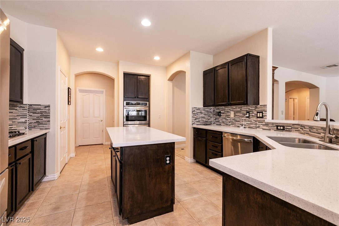 1313 Gallery Oaks Drive Property Photo 14