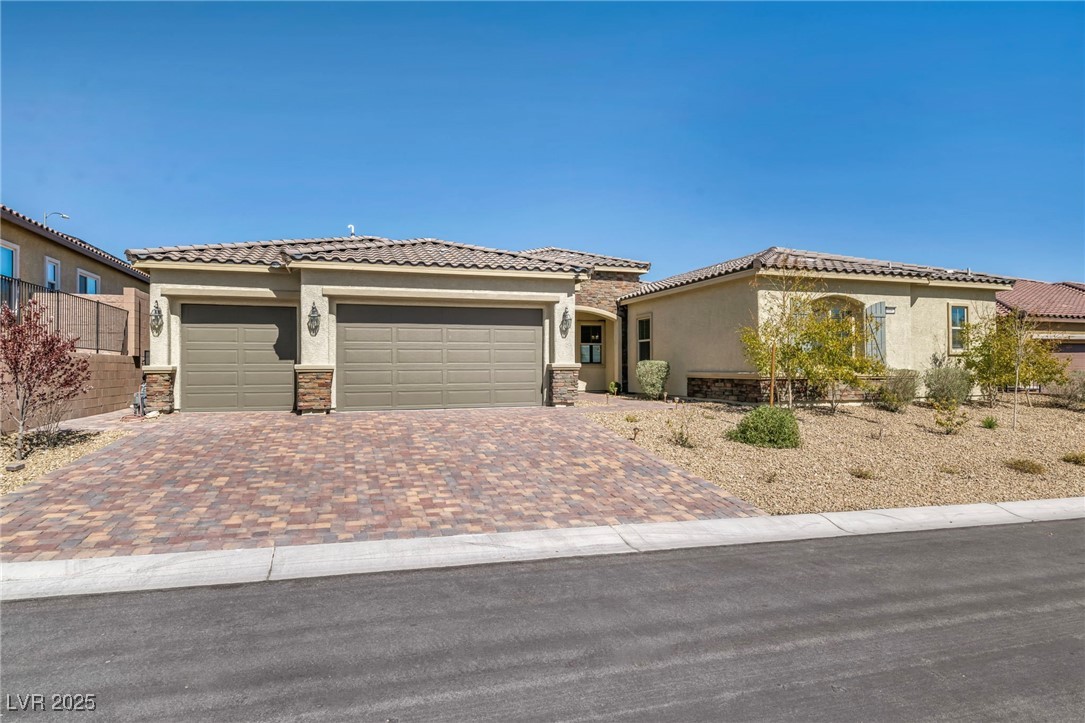 10062 Mountain Foothills Avenue Property Photo 3