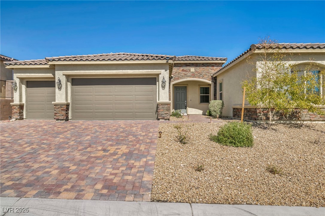 10062 Mountain Foothills Avenue Property Photo 6