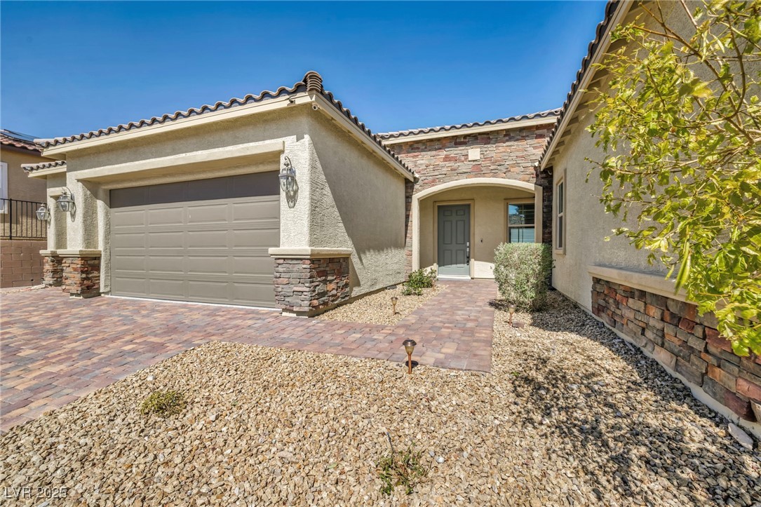 10062 Mountain Foothills Avenue Property Photo 8