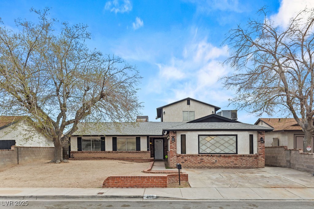 4155 Comb Circle Property Photo 2