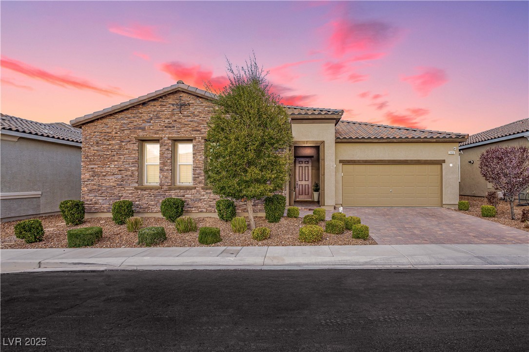 2450 Amatrice Street Property Photo