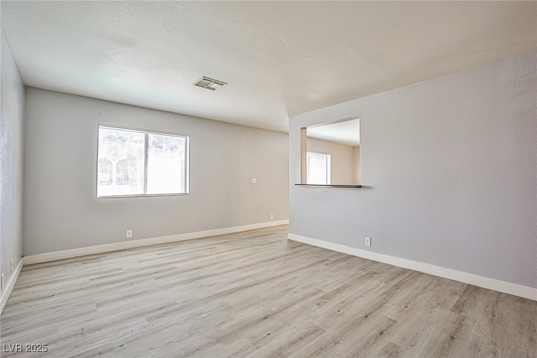 5121 Pioneer Avenue 204 Property Photo 7