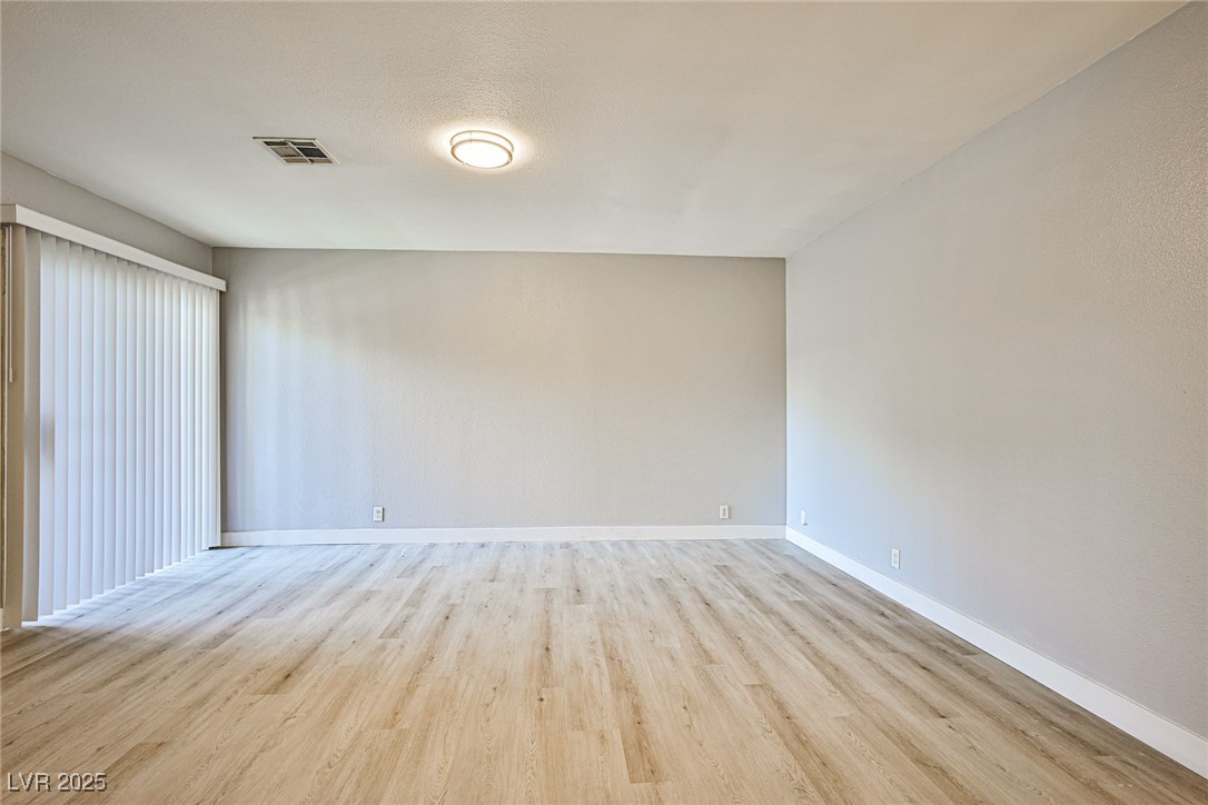 5121 Pioneer Avenue 204 Property Photo 16