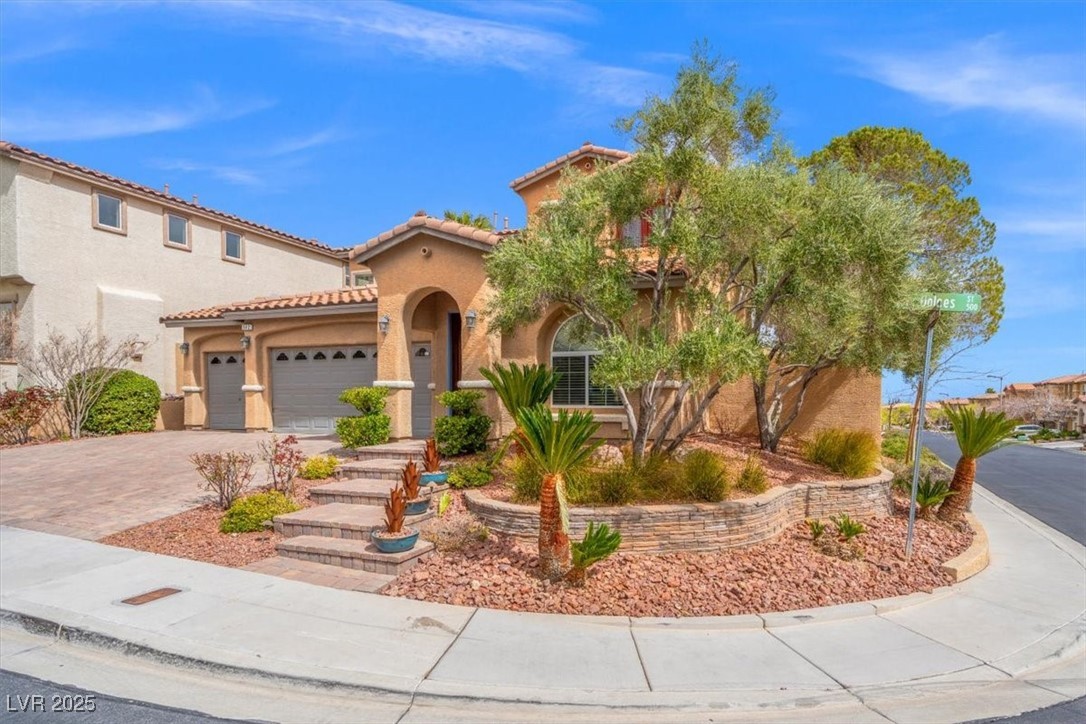 542 Los Dolces Street Property Photo