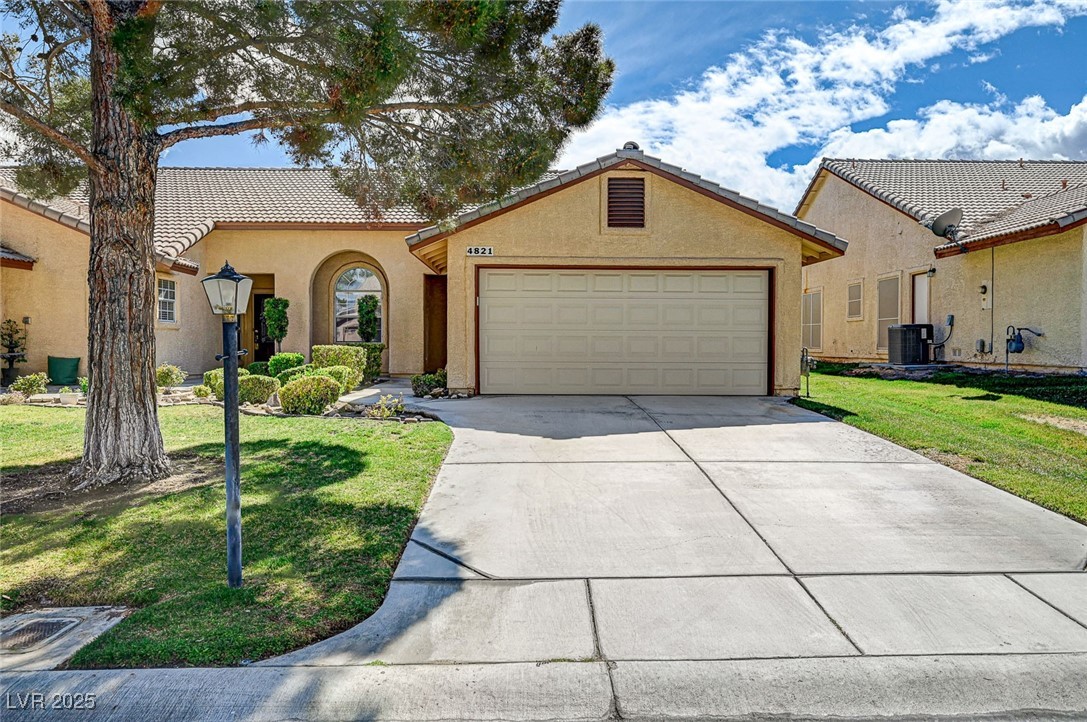 4821 Cedar Lawn Way Property Photo 2