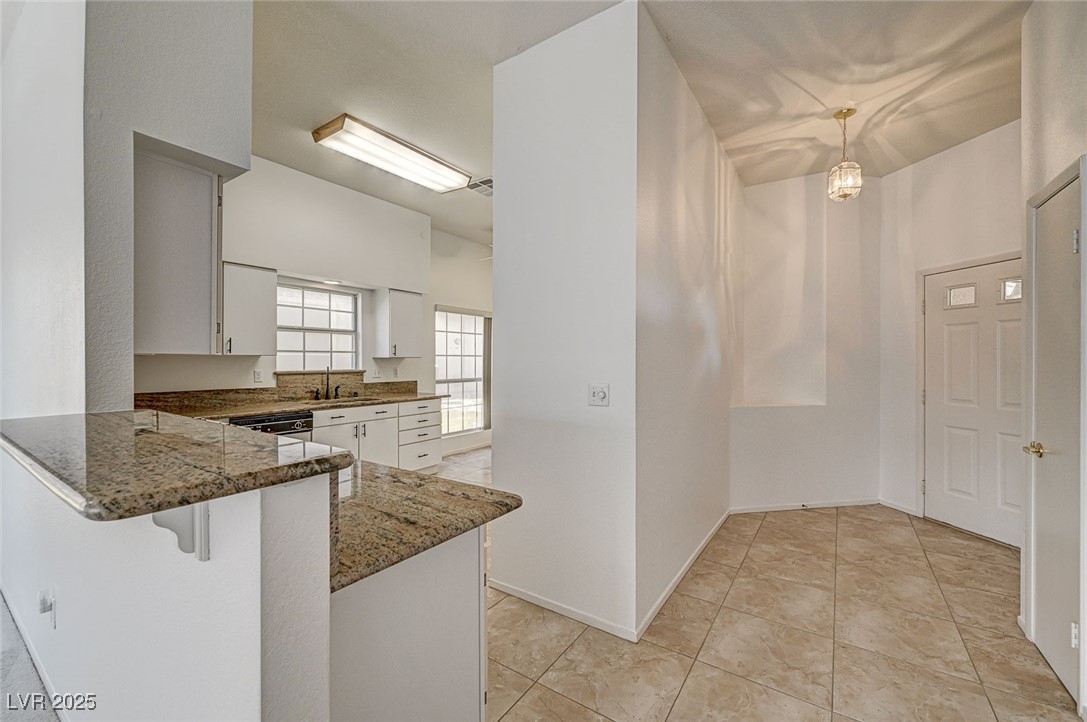 4821 Cedar Lawn Way Property Photo 12