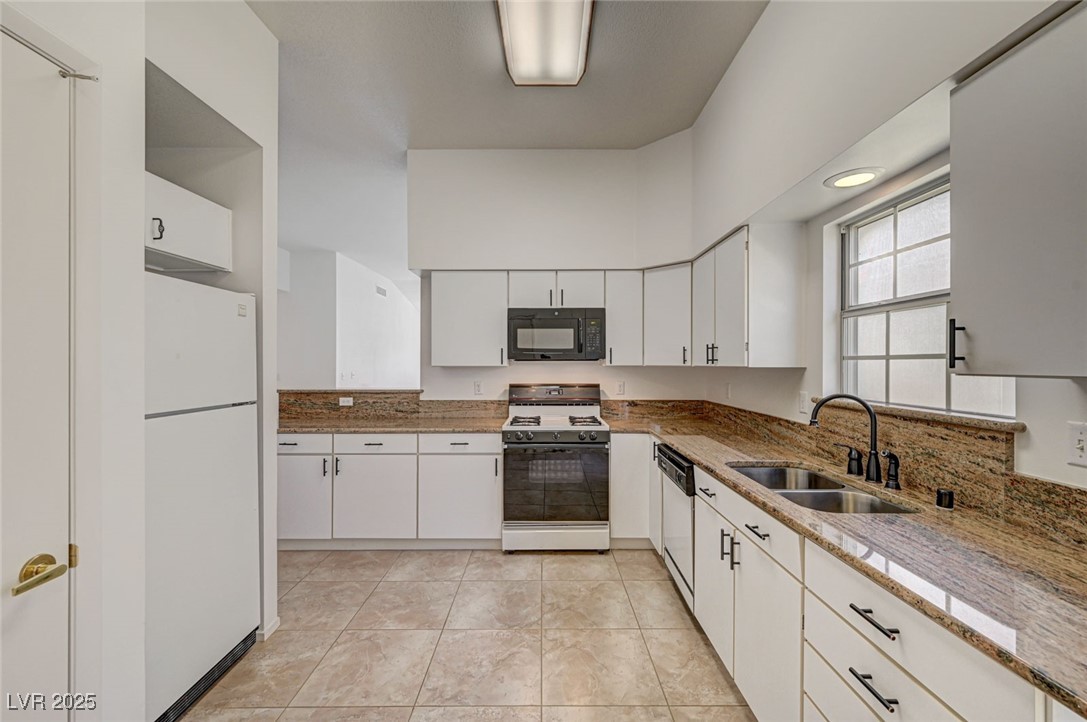 4821 Cedar Lawn Way Property Photo 16