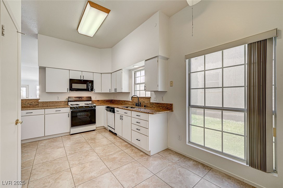 4821 Cedar Lawn Way Property Photo 21