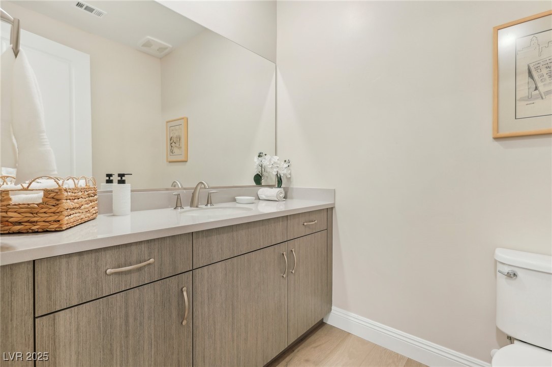 9144 Las Manaitas Avenue 201 Property Photo 28