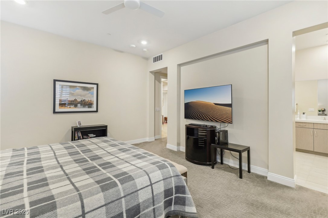 9144 Las Manaitas Avenue 201 Property Photo 34