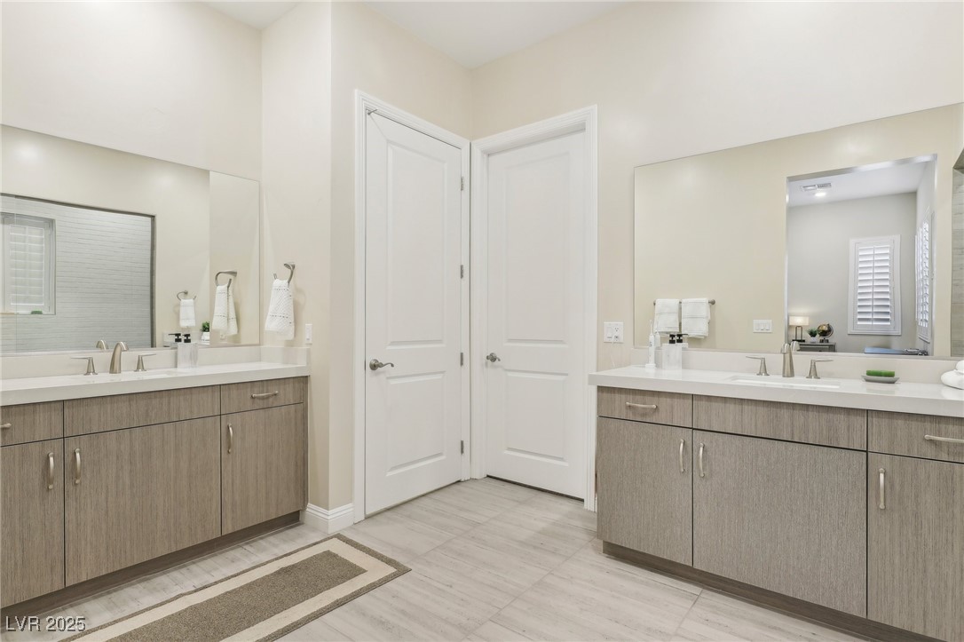 9144 Las Manaitas Avenue 201 Property Photo 35