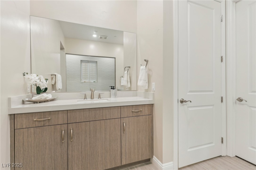 9144 Las Manaitas Avenue 201 Property Photo 37
