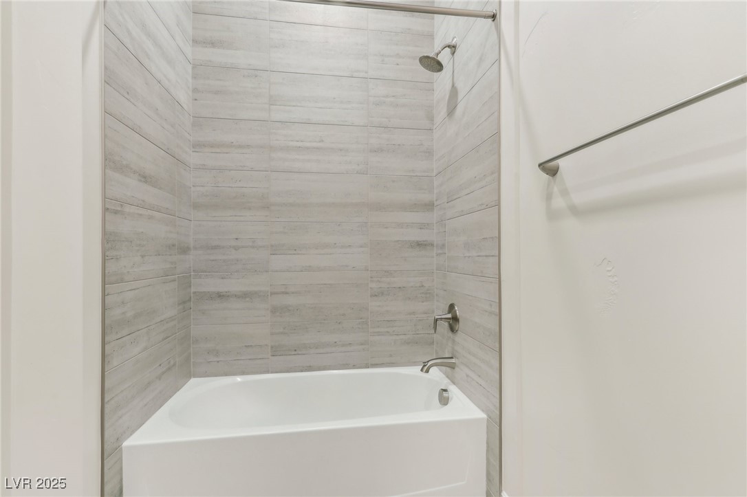 9144 Las Manaitas Avenue 201 Property Photo 43