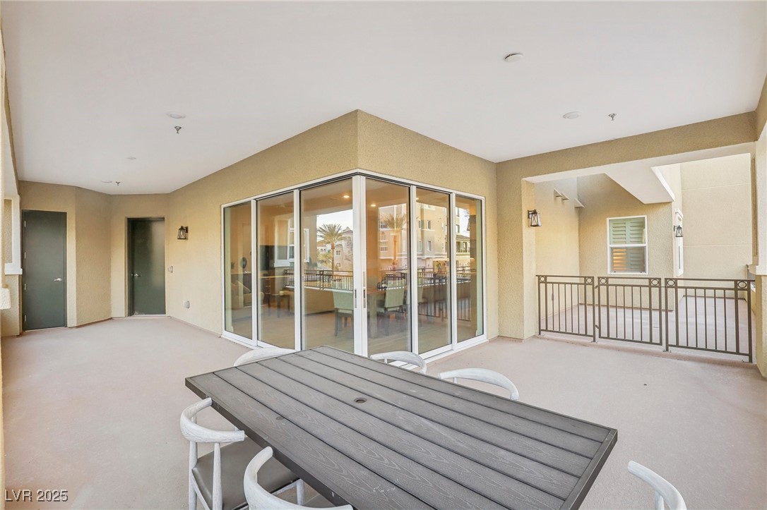 9144 Las Manaitas Avenue 201 Property Photo 46