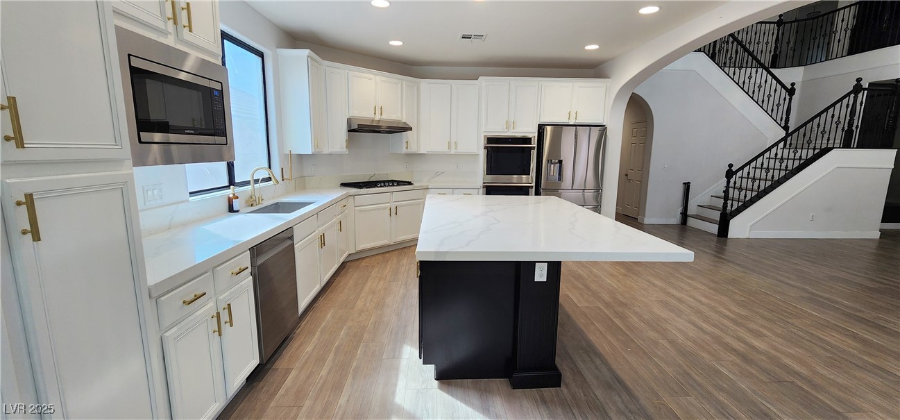 10220 Radcliffe Peak Avenue Property Photo 6