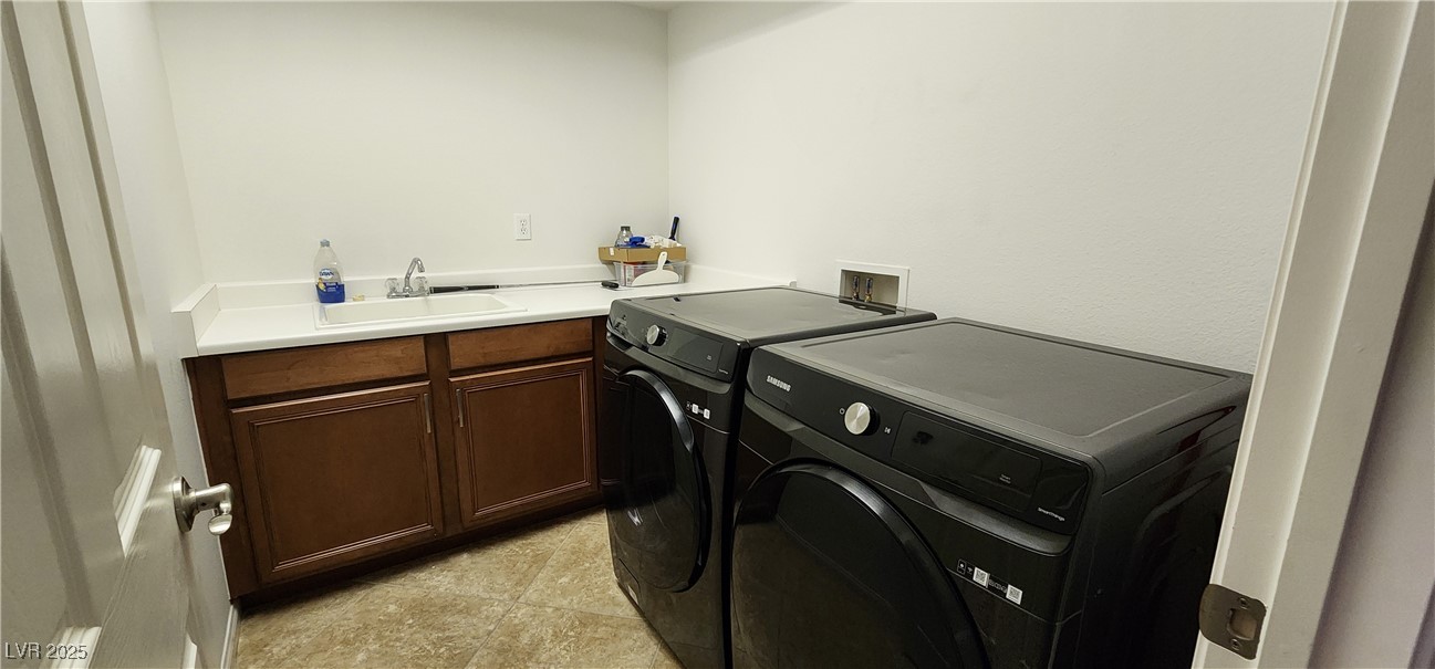 10220 Radcliffe Peak Avenue Property Photo 11
