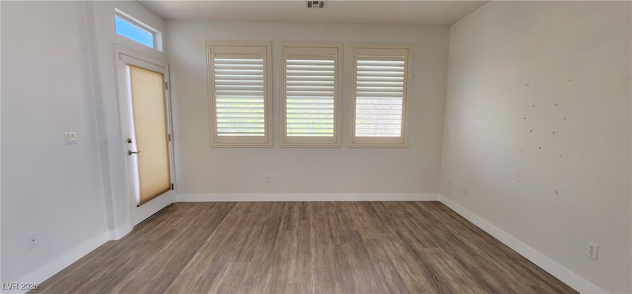 10220 Radcliffe Peak Avenue Property Photo 15