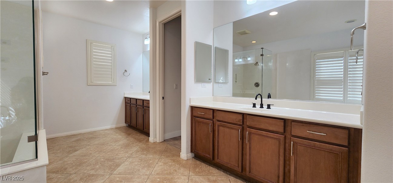 10220 Radcliffe Peak Avenue Property Photo 21