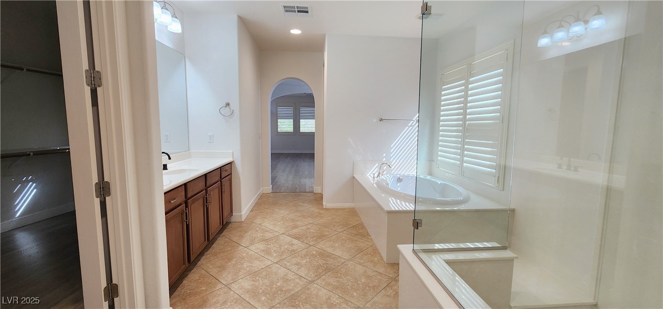 10220 Radcliffe Peak Avenue Property Photo 24